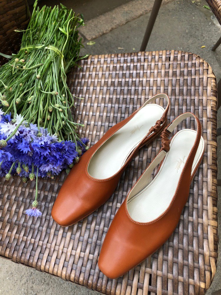 «Денег нет, люди не тратятся на обувь»: как открыть бизнес по индивидуальному пошиву обуви 1 «Денег нет, люди не тратятся на обувь»: как открыть бизнес по индивидуальному пошиву обуви 1