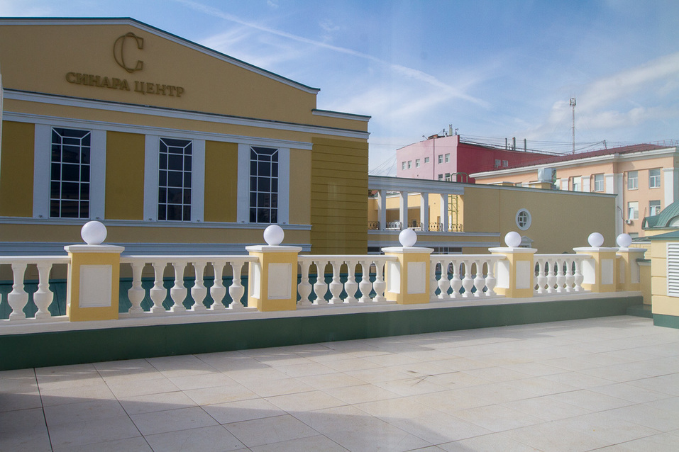 В Екатеринбурге Евгений Миронов прошелся с экскурсией по Синара-Центру. Фото Игоря Черепанова В Екатеринбурге Евгений Миронов прошелся с экскурсией по Синара-Центру. Фото Игоря Черепанова