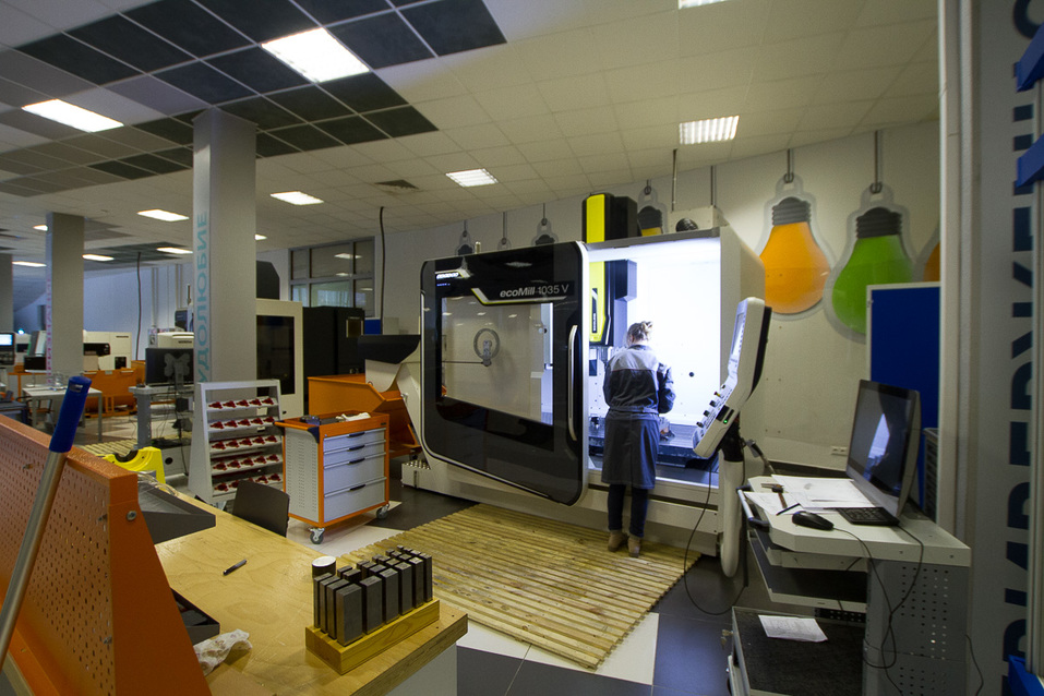 «Власть сделала меня другим». Экс-мэр Первоуральска — о политике, олигархах и будущем 16 «Власть сделала меня другим». Экс-мэр Первоуральска — о политике, олигархах и будущем 16