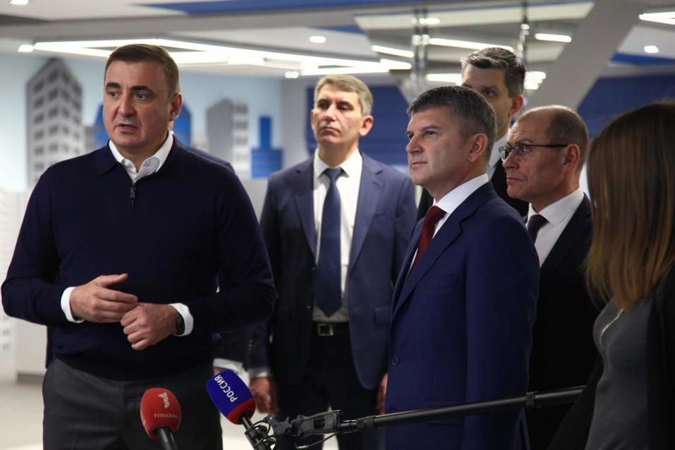 «Россети» представили губернатору Тульской области новый центр управления сетями региона 1 «Россети» представили губернатору Тульской области новый центр управления сетями региона 1