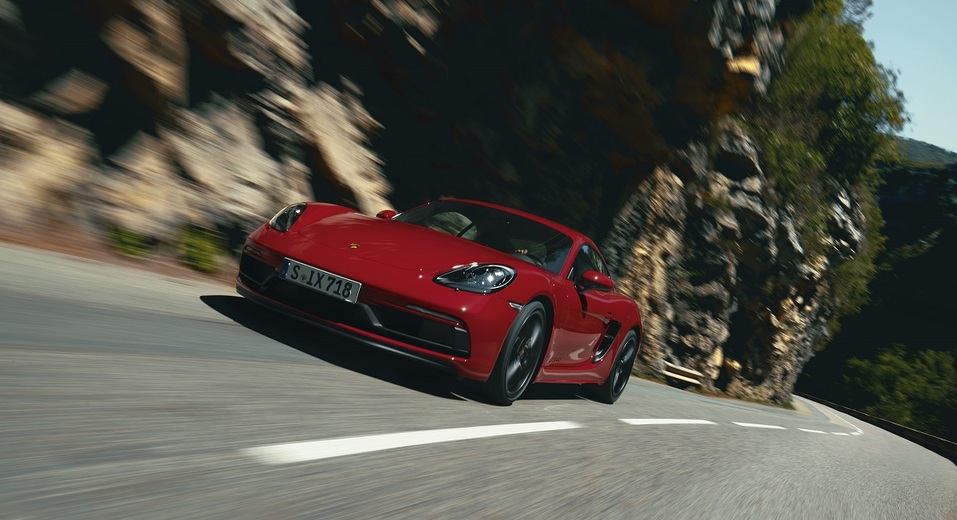 Porsche Центр Красноярск привезёт в город новые модели среднемоторных спорткаров 5 Porsche Центр Красноярск привезёт в город новые модели среднемоторных спорткаров 5