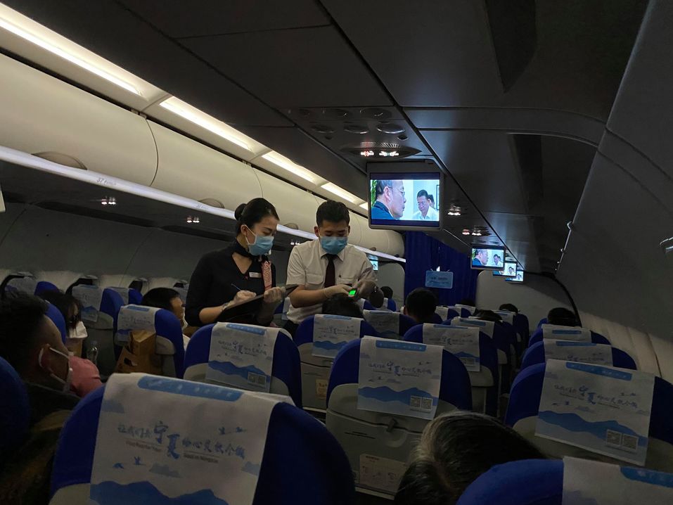 «Всем прохожим меряют температуру». Как живет Китай в режиме карантина из-за коронавируса 2 «Всем прохожим меряют температуру». Как живет Китай в режиме карантина из-за коронавируса 2