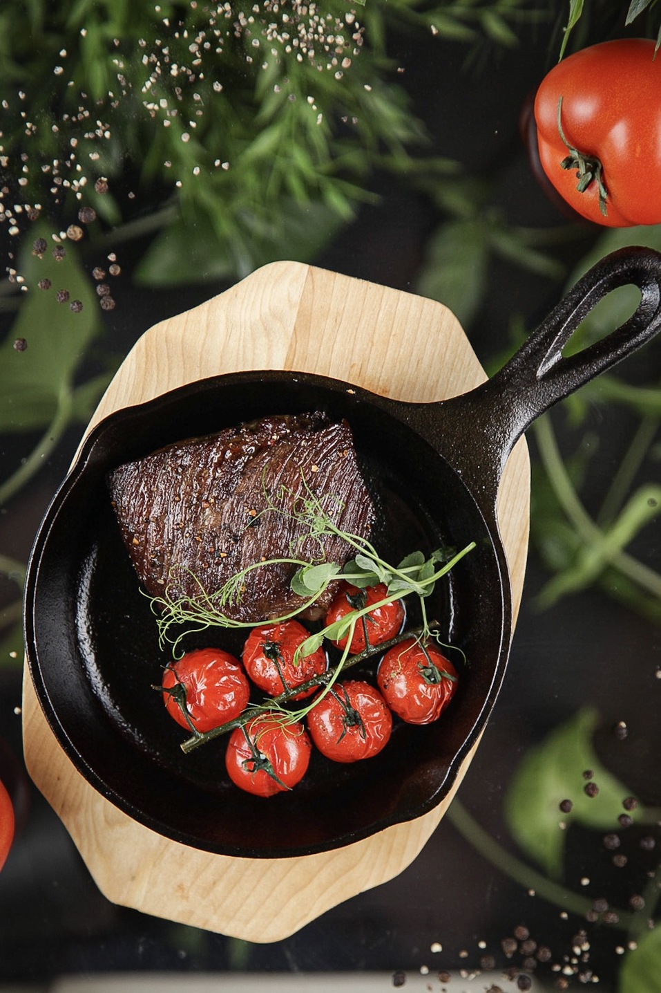 На проходной завода логичнее поставить киоск с пирожками, чем с авторскими пирожными 5 На проходной завода логичнее поставить киоск с пирожками, чем с авторскими пирожными 5