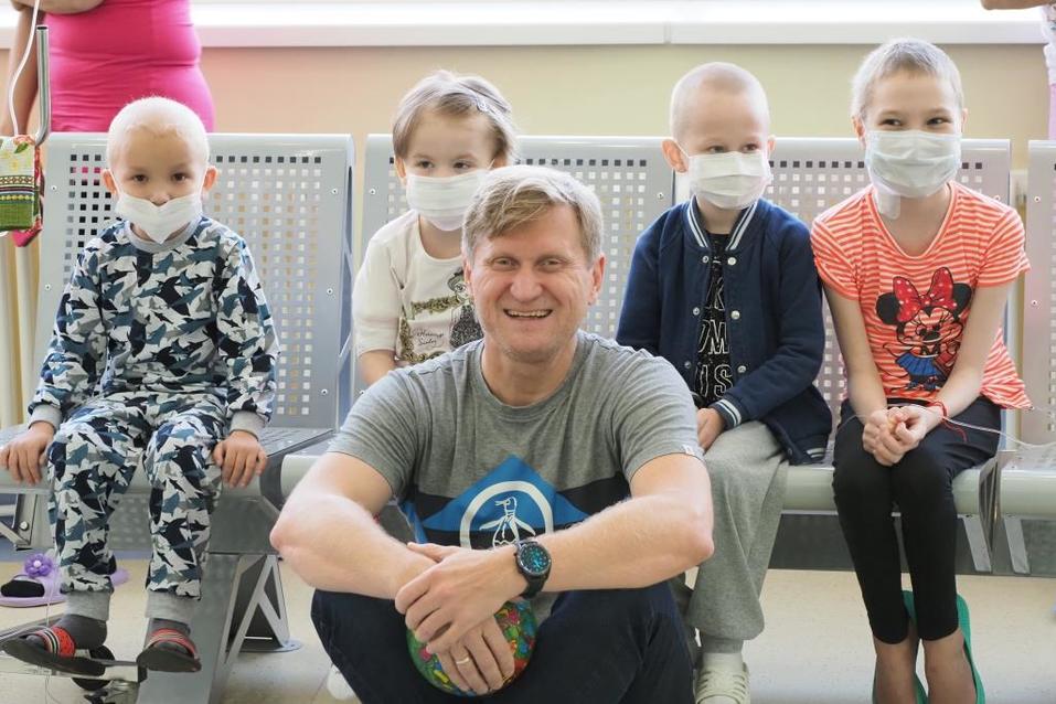 «Благотворительность должна стать нормой жизни, как автоплатеж за телефон» 1 «Благотворительность должна стать нормой жизни, как автоплатеж за телефон» 1