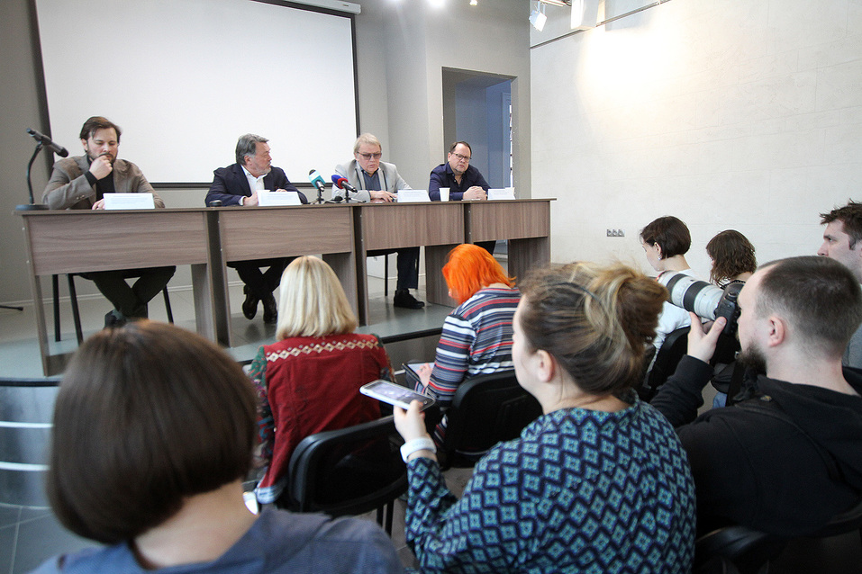 Брифинг в Союзе архитекторов Брифинг в Союзе архитекторов