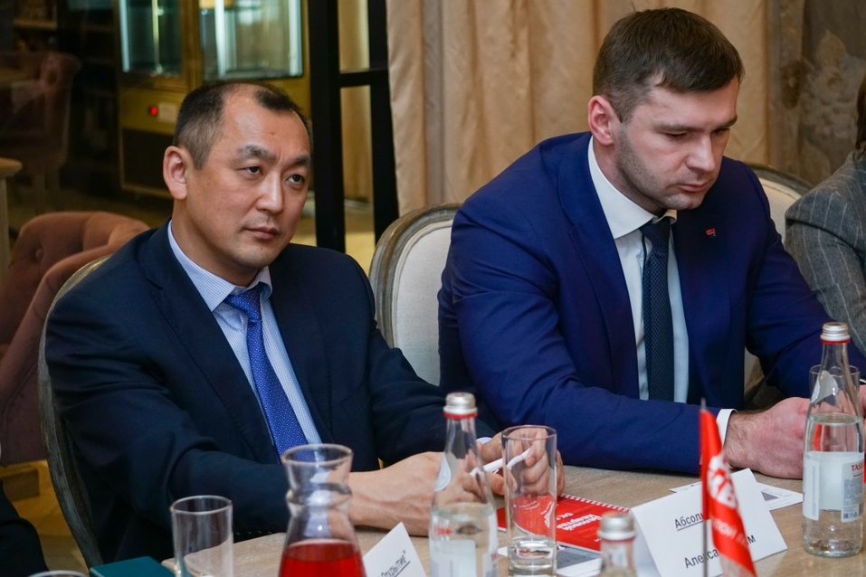 Вытеснит ли цифровизация банковские офисы? Новосибирские банкиры поговорили о переменах 18 Вытеснит ли цифровизация банковские офисы? Новосибирские банкиры поговорили о переменах 18