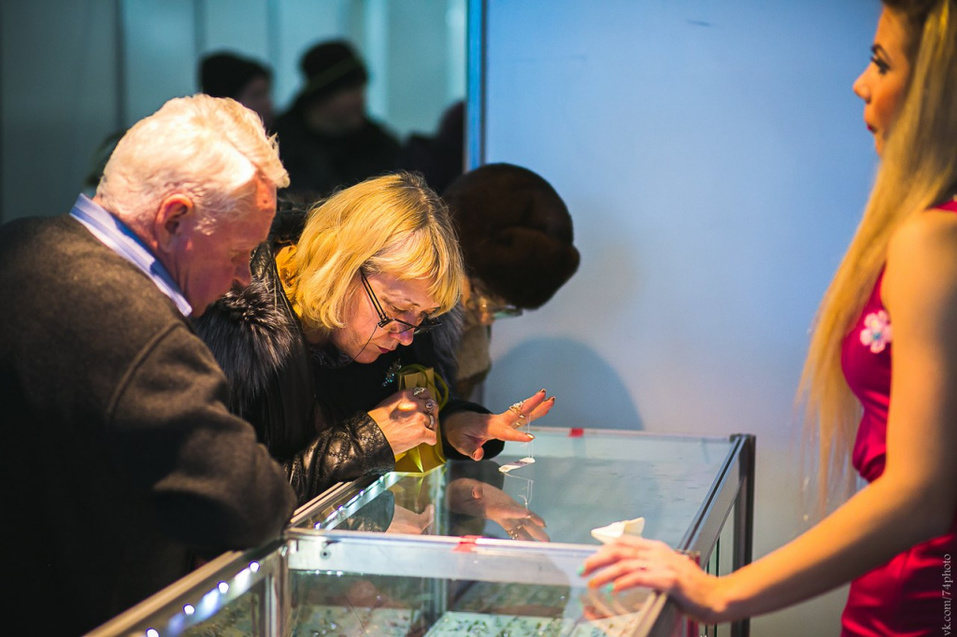 На одной площадке – ювелирные украшения, антиквариат, картины и изделия ручной работы 1 На одной площадке – ювелирные украшения, антиквариат, картины и изделия ручной работы 1