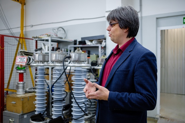 Место сборки больших аппаратов Место сборки больших аппаратов