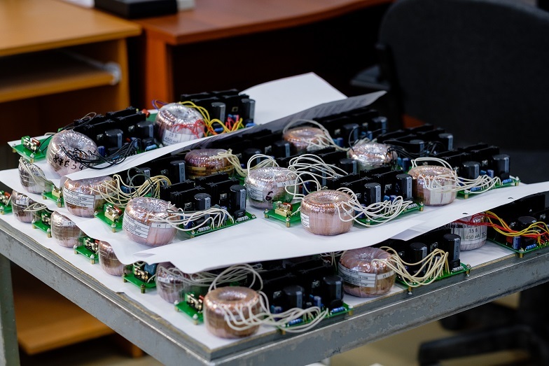 Внутренности приборов Внутренности приборов