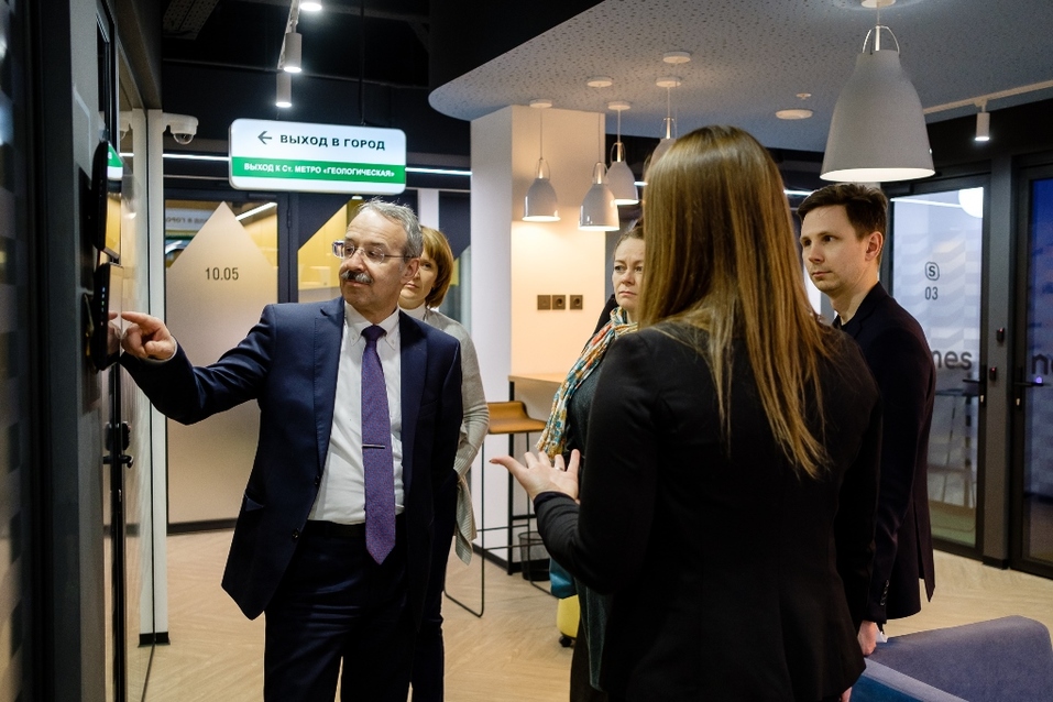 Евгений Копелян в Names Евгений Копелян в Names