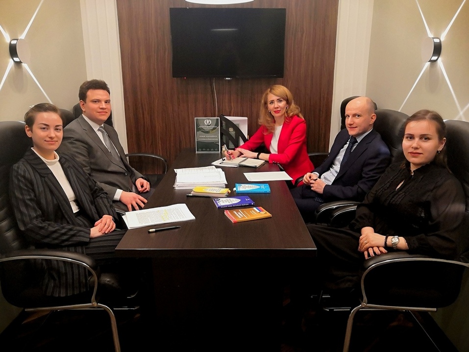 «Знанием правовых норм сейчас никого не удивишь. Важно вникать в бизнес-процессы» 3 «Знанием правовых норм сейчас никого не удивишь. Важно вникать в бизнес-процессы» 3