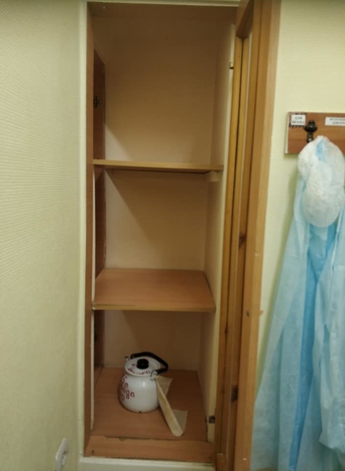 «На окнах решетки». В Екатеринбурге госпитализировали депутата после теста на коронавирус 2 «На окнах решетки». В Екатеринбурге госпитализировали депутата после теста на коронавирус 2