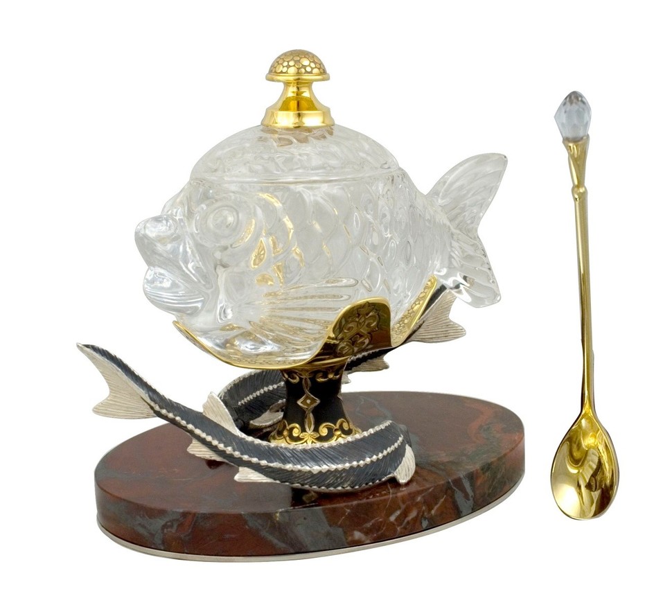 Кубки, икорницы, ковши. Таможенники России потратят 2 млн на роскошную посуду из Златоуста 1 Кубки, икорницы, ковши. Таможенники России потратят 2 млн на роскошную посуду из Златоуста 1