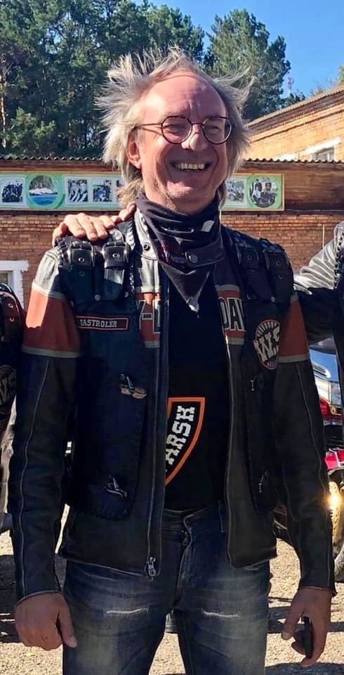 Свобода внутри: красноярские предприниматели размещают фото с мотоциклами
1 Свобода внутри: красноярские предприниматели размещают фото с мотоциклами
1