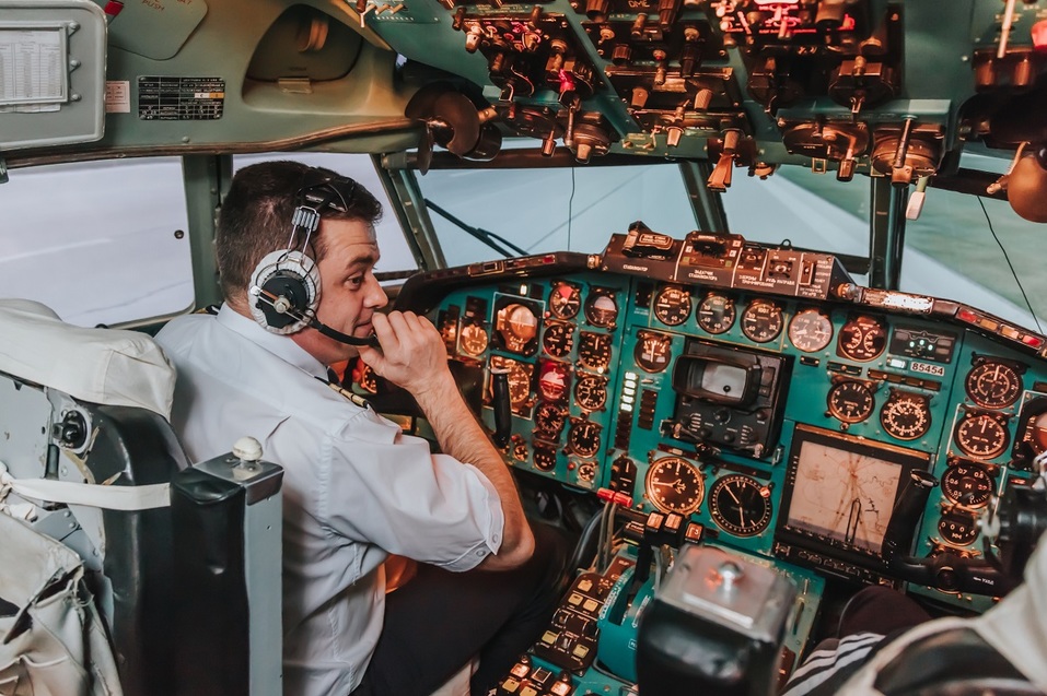 Как удивить бизнес-партнера и подарить новый уровень эмоций? Вам – за штурвал самолета! 4 Как удивить бизнес-партнера и подарить новый уровень эмоций? Вам – за штурвал самолета! 4