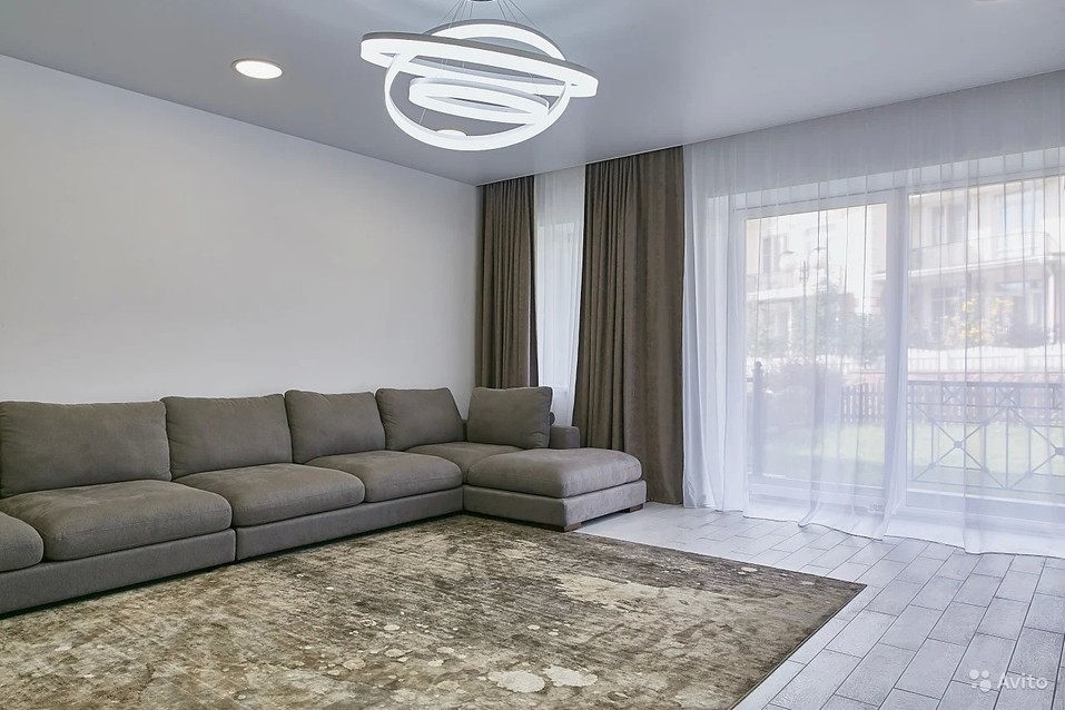 Красноярский экс-депутат Артем Бадюков готов взять таунхауз в аренду у самого себя 5 Красноярский экс-депутат Артем Бадюков готов взять таунхауз в аренду у самого себя 5