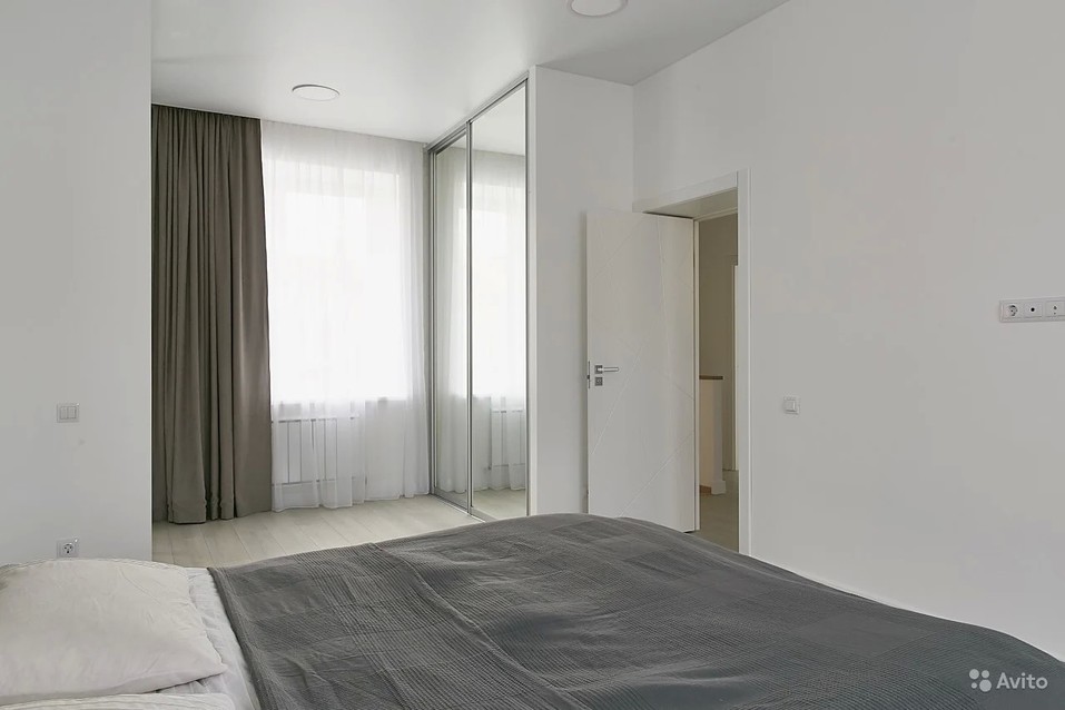 Красноярский экс-депутат Артем Бадюков готов взять таунхауз в аренду у самого себя 14 Красноярский экс-депутат Артем Бадюков готов взять таунхауз в аренду у самого себя 14