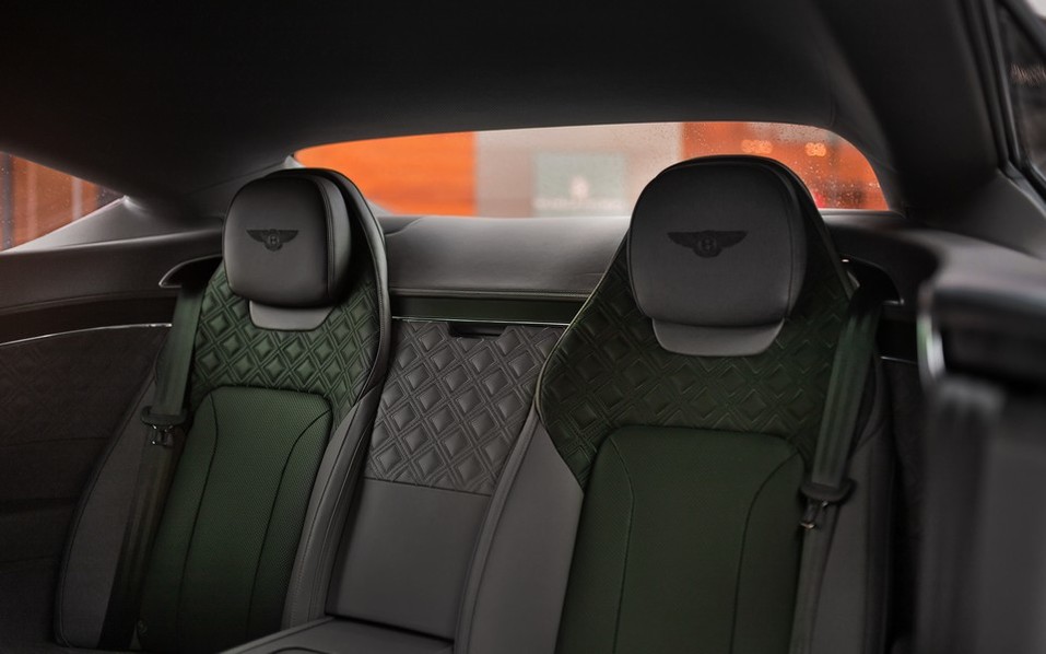 В Красноярск прибыл новый Continental GT V8 4 В Красноярск прибыл новый Continental GT V8 4