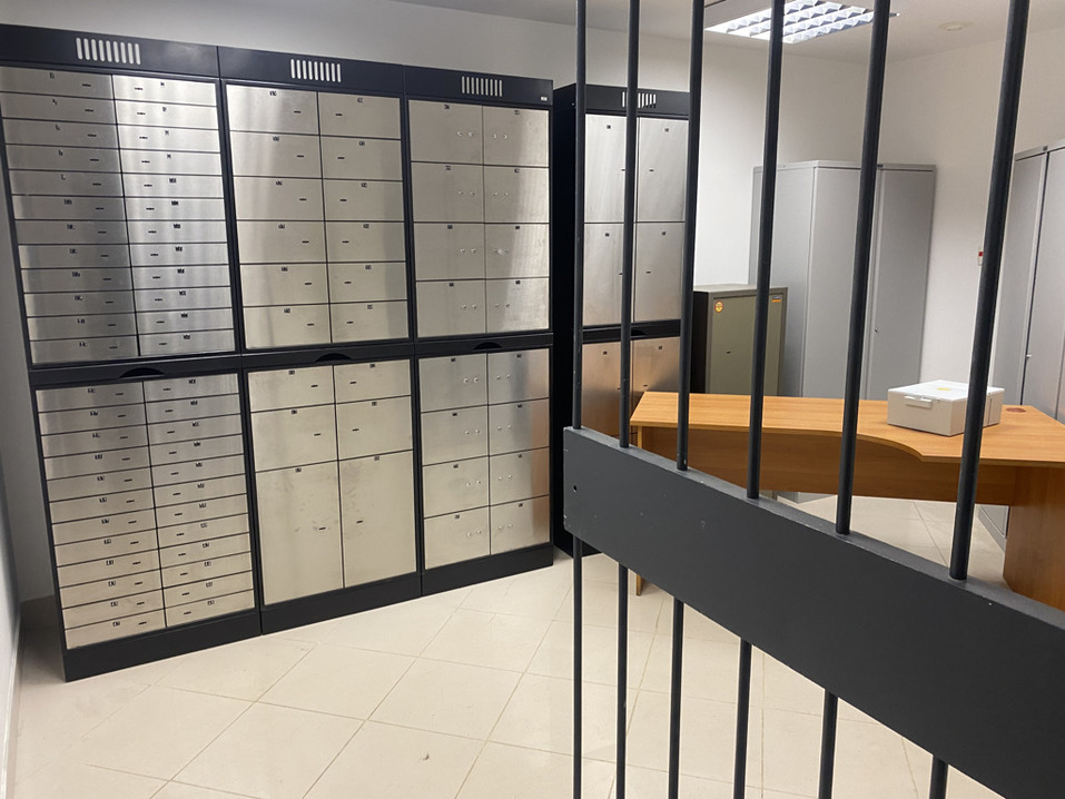 В центре Екатеринбурга выставили на продажу особняк с денежным хранилищем 2 В центре Екатеринбурга выставили на продажу особняк с денежным хранилищем 2