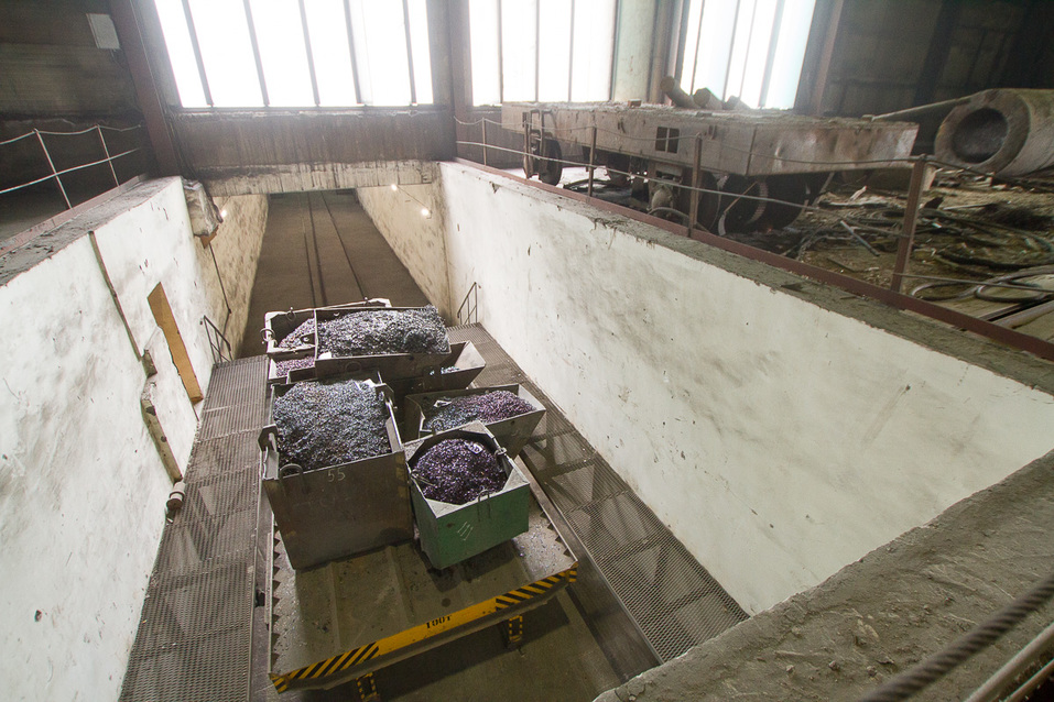 Технологический подземный туннель между цехами Технологический подземный туннель между цехами