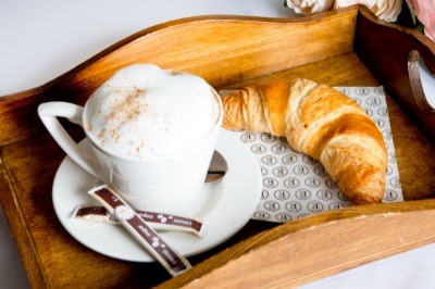 На ул. Ядринцевской встречает гостей обновленная летняя веранда ÉCLAIR café! 2 На ул. Ядринцевской встречает гостей обновленная летняя веранда ÉCLAIR café! 2