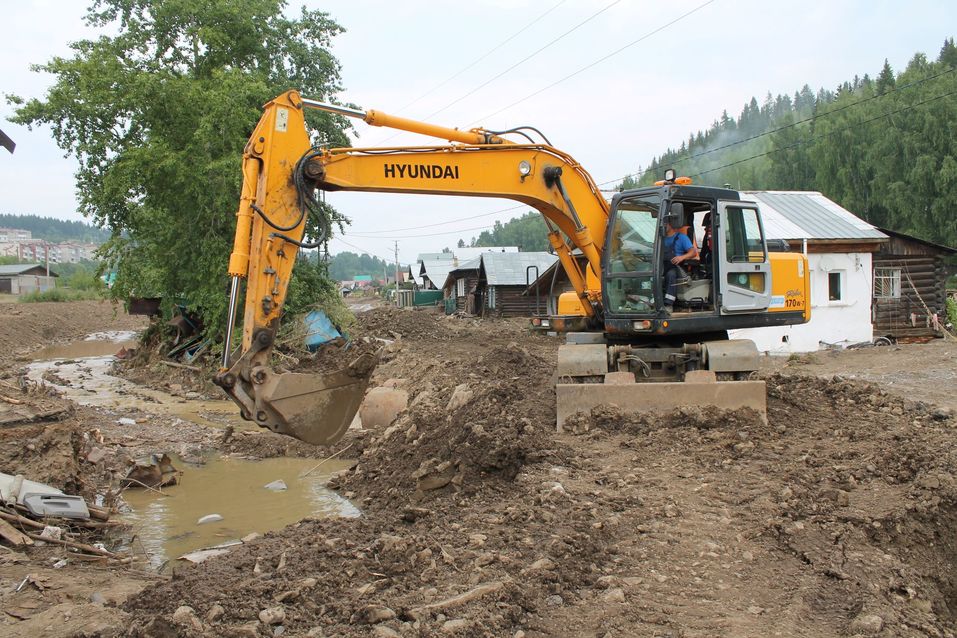 Спасательные работы. Экскаватор Спасательные работы. Экскаватор