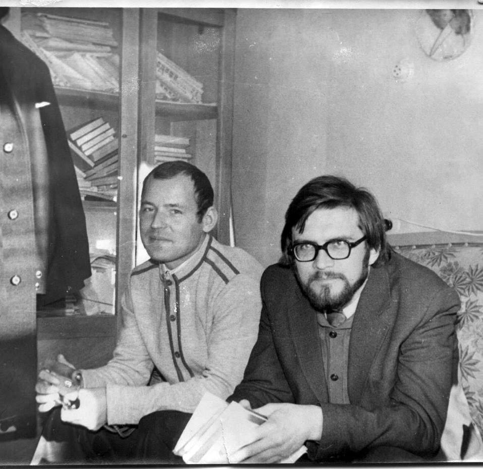 «Россия сегодня: чиновникам — пенсии, народу — дожитие» — Владимир Фролов 1 «Россия сегодня: чиновникам — пенсии, народу — дожитие» — Владимир Фролов 1