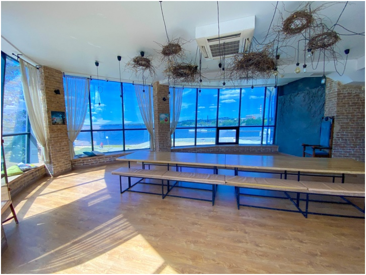 «Теплых котов» продают за 40 миллионов. Красивый вид на пруд — в придачу
1 «Теплых котов» продают за 40 миллионов. Красивый вид на пруд — в придачу
1