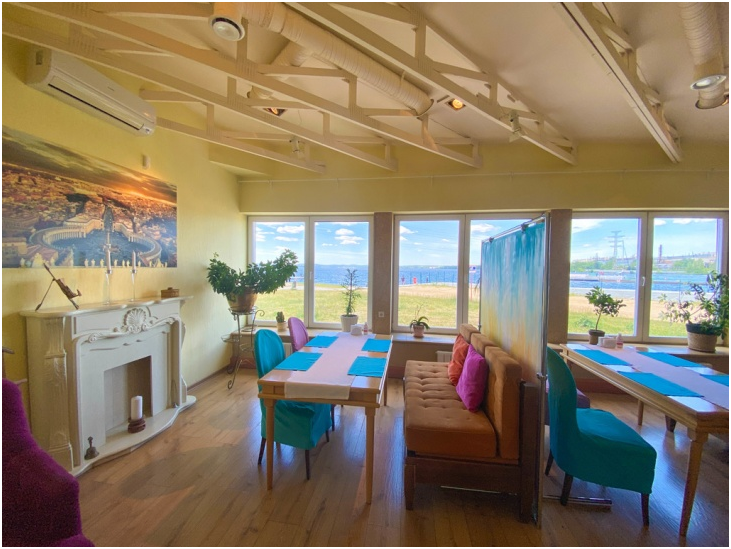 «Теплых котов» продают за 40 миллионов. Красивый вид на пруд — в придачу
2 «Теплых котов» продают за 40 миллионов. Красивый вид на пруд — в придачу
2