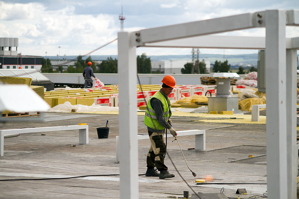 Работы на кровле подходят к концу Работы на кровле подходят к концу