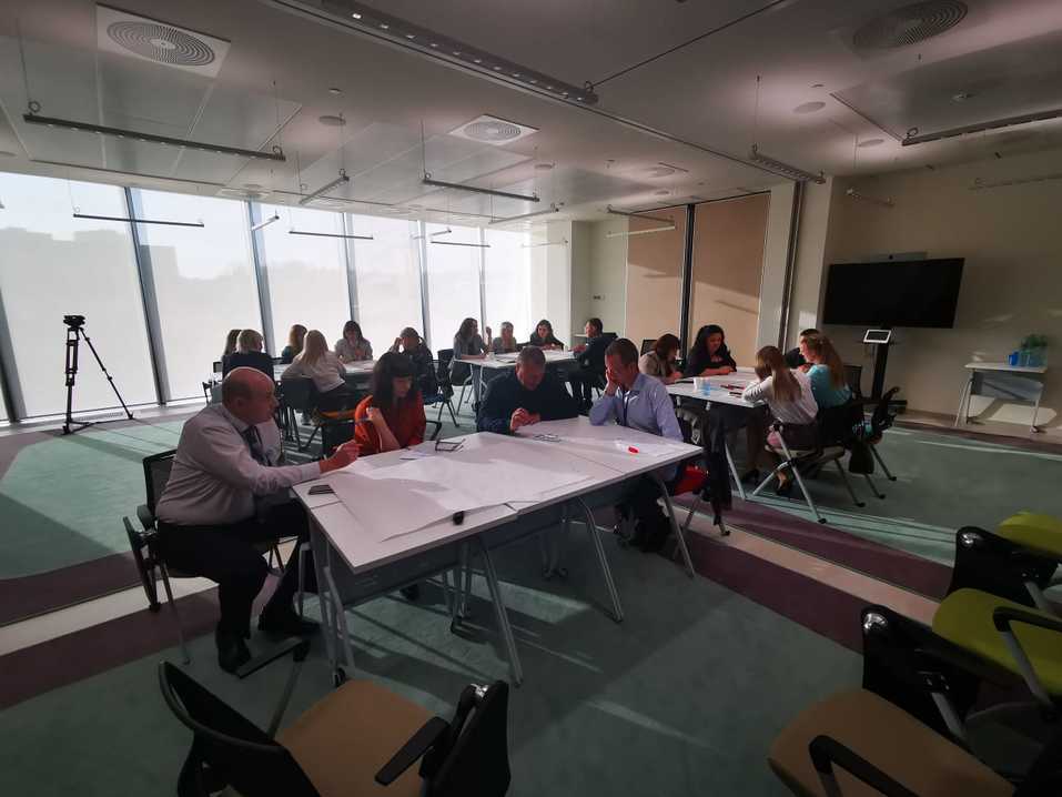 Спецы нужны «еще вчера». Уральские компании получили шанс решить вопрос кадрового голода
1 Спецы нужны «еще вчера». Уральские компании получили шанс решить вопрос кадрового голода
1