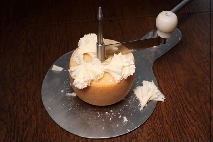 Медаль за головы: как сыры под брендом «Краснопольский сыровар» прославились на всю Россию 9 Медаль за головы: как сыры под брендом «Краснопольский сыровар» прославились на всю Россию 9