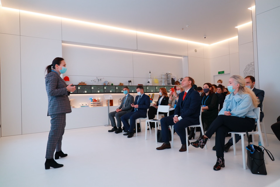 Виктория Казакова на сессии об объектах культурного наледия Виктория Казакова на сессии об объектах культурного наледия