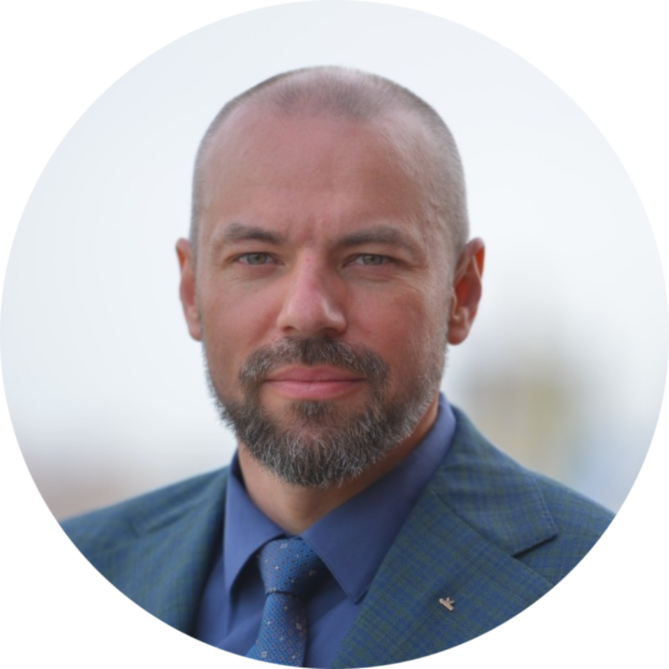 Медик, журналист или чиновник? Бизнесмены — о том, кто достоин звания «Человек года-2020» 1 Медик, журналист или чиновник? Бизнесмены — о том, кто достоин звания «Человек года-2020» 1