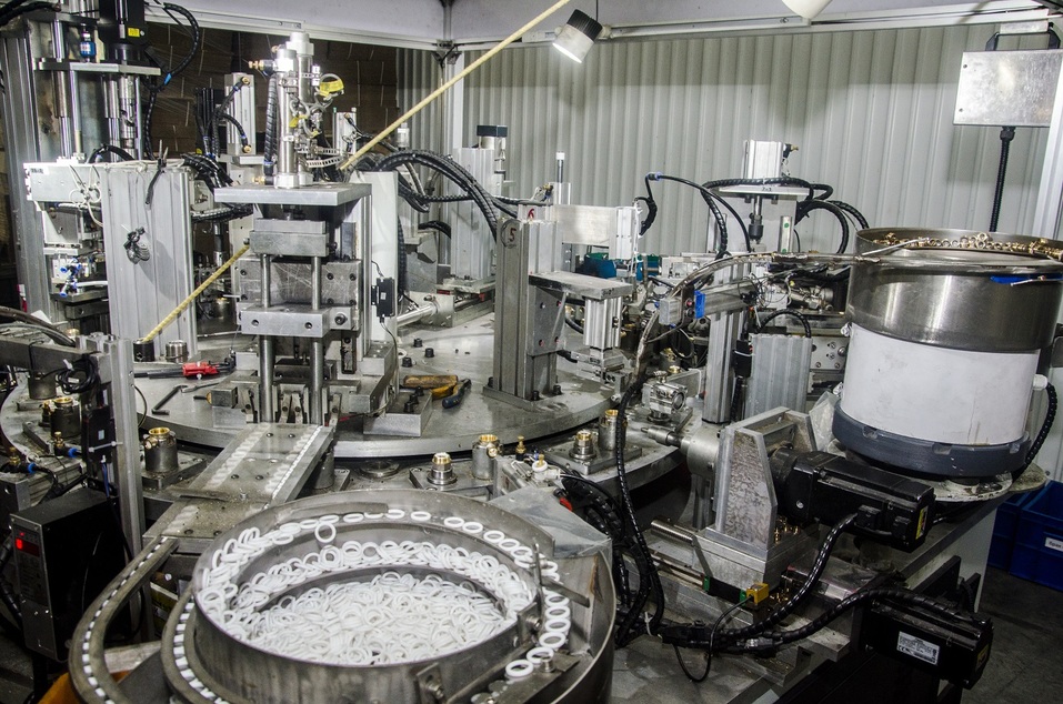 «Столько ночей с весны на заводе провели, что начинаешь уже уставать от слова «срочно» 2 «Столько ночей с весны на заводе провели, что начинаешь уже уставать от слова «срочно» 2