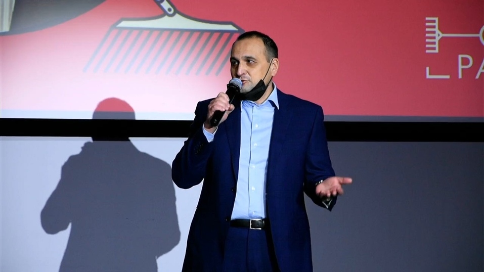 Победителем конкурса «Свои грабли» стал владелец магазинов с товарами из конопли 1 Победителем конкурса «Свои грабли» стал владелец магазинов с товарами из конопли 1