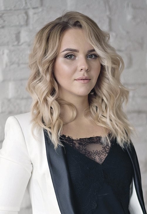 «Встала за плиту», — назван «человек года» среди «выживальщиков» красноярского бизнеса
1 «Встала за плиту», — назван «человек года» среди «выживальщиков» красноярского бизнеса
1