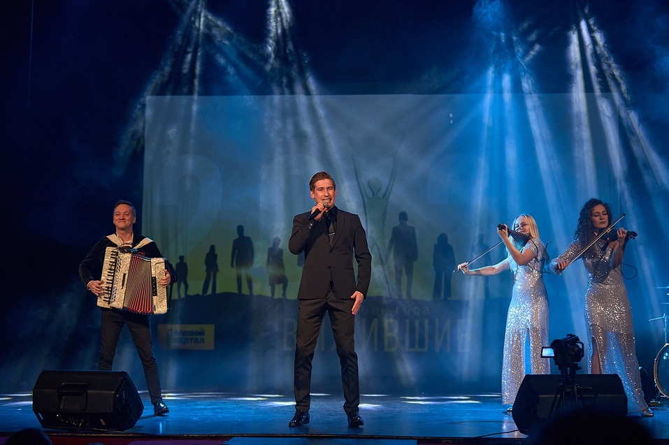 «Человек года. Выжившие»: как это было в 2020 году
1 «Человек года. Выжившие»: как это было в 2020 году
1