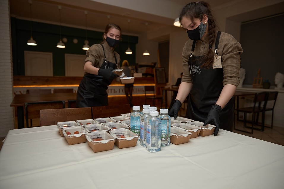 «Человек года. Выжившие»: как это было в 2020 году
15 «Человек года. Выжившие»: как это было в 2020 году
15