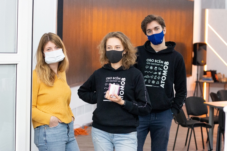 Энергетика добра: слабовидящим детям рассказали о науке и работе на радио 1 Энергетика добра: слабовидящим детям рассказали о науке и работе на радио 1