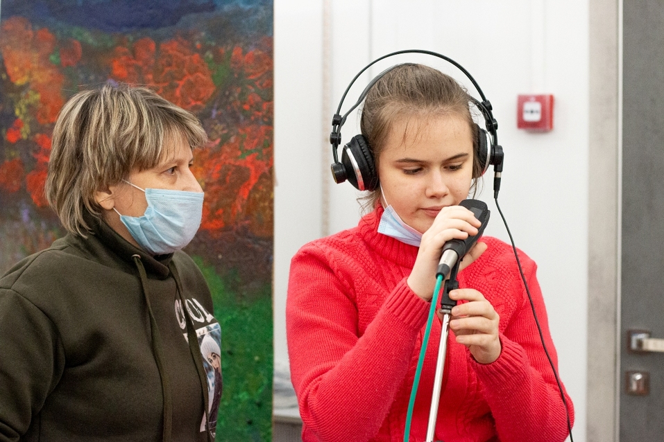 Энергетика добра: слабовидящим детям рассказали о науке и работе на радио 6 Энергетика добра: слабовидящим детям рассказали о науке и работе на радио 6