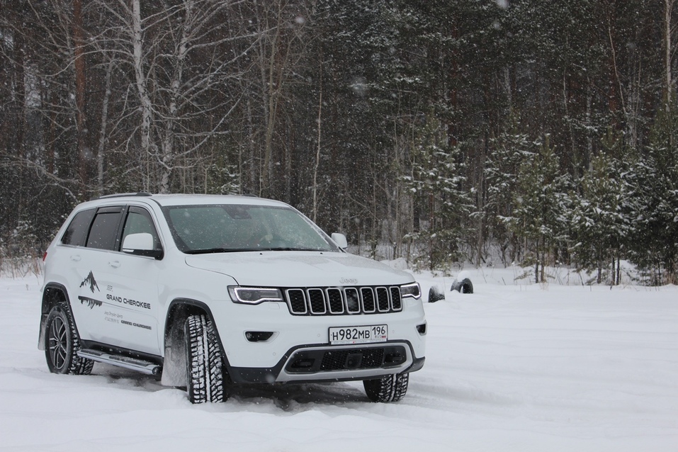 Драйв без лишних заморочек. Тестируем Jeep Grand Cherokee 8 Драйв без лишних заморочек. Тестируем Jeep Grand Cherokee 8