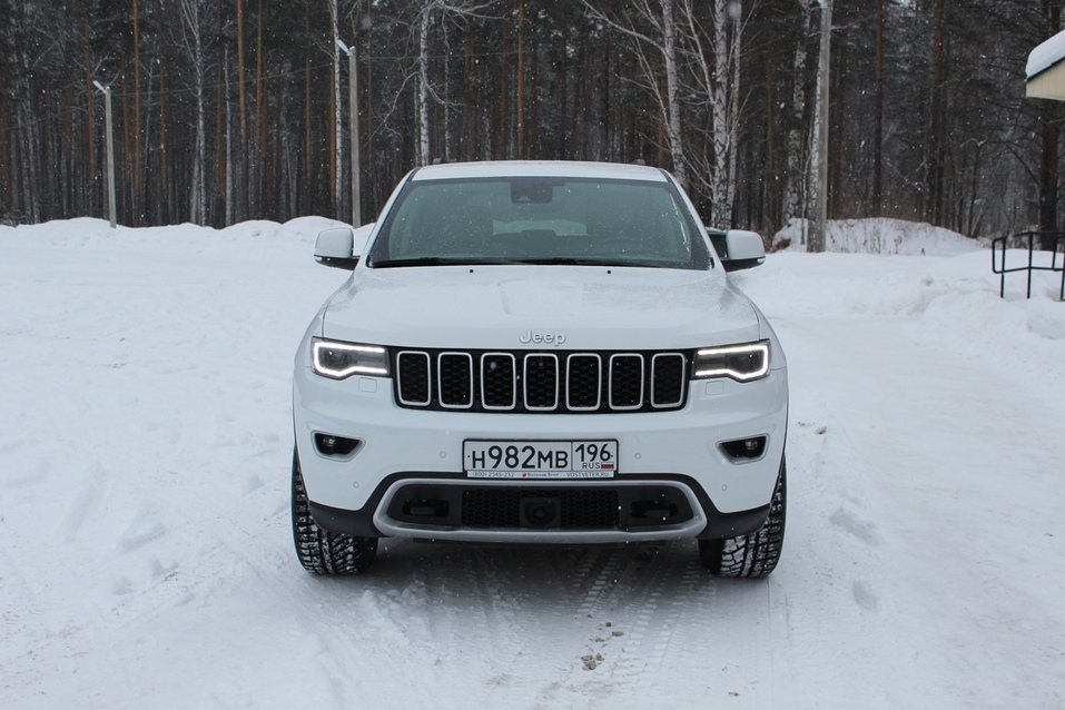 Драйв без лишних заморочек. Тестируем Jeep Grand Cherokee 2 Драйв без лишних заморочек. Тестируем Jeep Grand Cherokee 2
