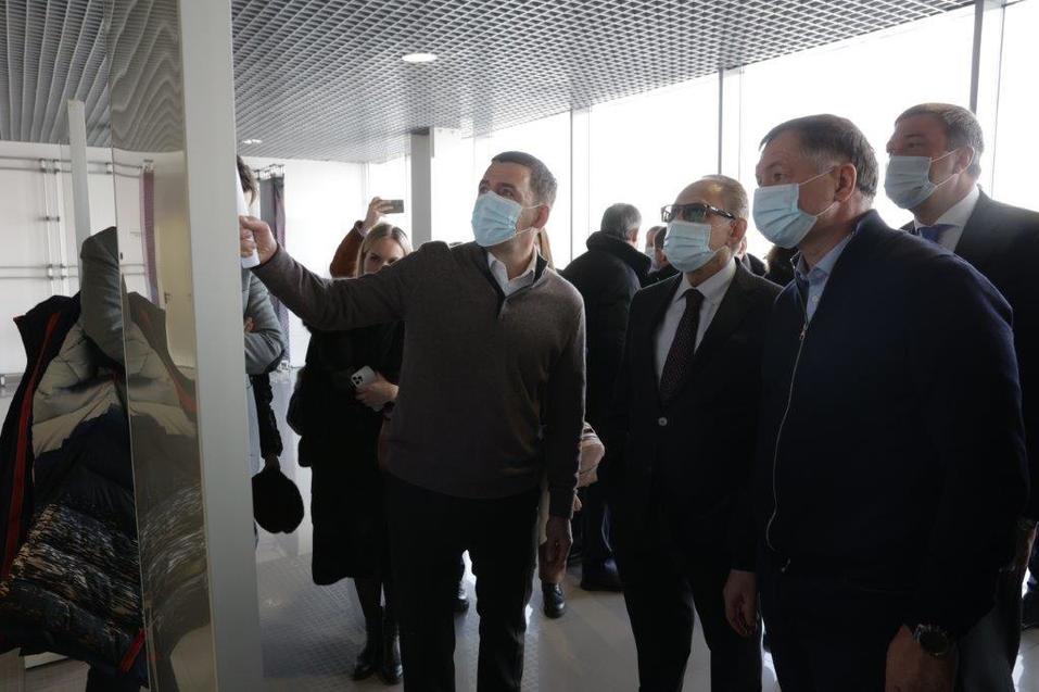 Новые подробности визита вице-премьера Хуснуллина. Он инспектировал знаковую стройплощадку 2 Новые подробности визита вице-премьера Хуснуллина. Он инспектировал знаковую стройплощадку 2