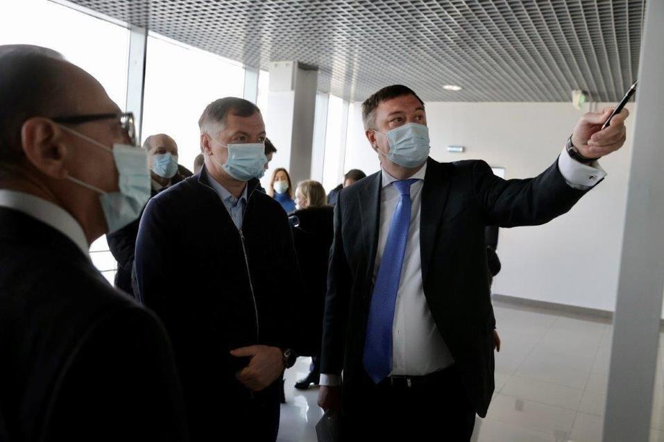 Новые подробности визита вице-премьера Хуснуллина. Он инспектировал знаковую стройплощадку 1 Новые подробности визита вице-премьера Хуснуллина. Он инспектировал знаковую стройплощадку 1