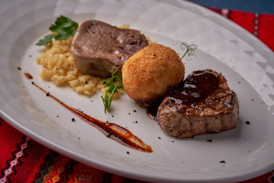 Отведайте «Сирене по-шопски»: на Урале открылся первый ресторан болгарской кухни 8 Отведайте «Сирене по-шопски»: на Урале открылся первый ресторан болгарской кухни 8