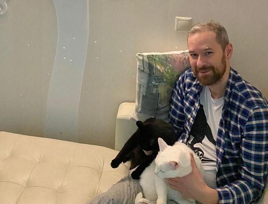 «Терпят нас за вкусняшки»: котики, которые стоят за екатеринбургскими бизнесменами 16 «Терпят нас за вкусняшки»: котики, которые стоят за екатеринбургскими бизнесменами 16