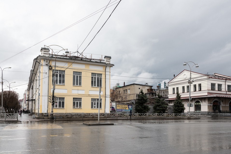 Пустырь у «Мытного двора» доживает последние месяцы. Здесь будет ресторан 1 Пустырь у «Мытного двора» доживает последние месяцы. Здесь будет ресторан 1