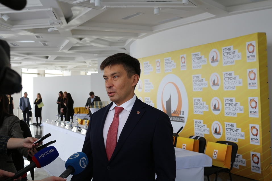 Евгений Мордовин на пресс-конференции Евгений Мордовин на пресс-конференции