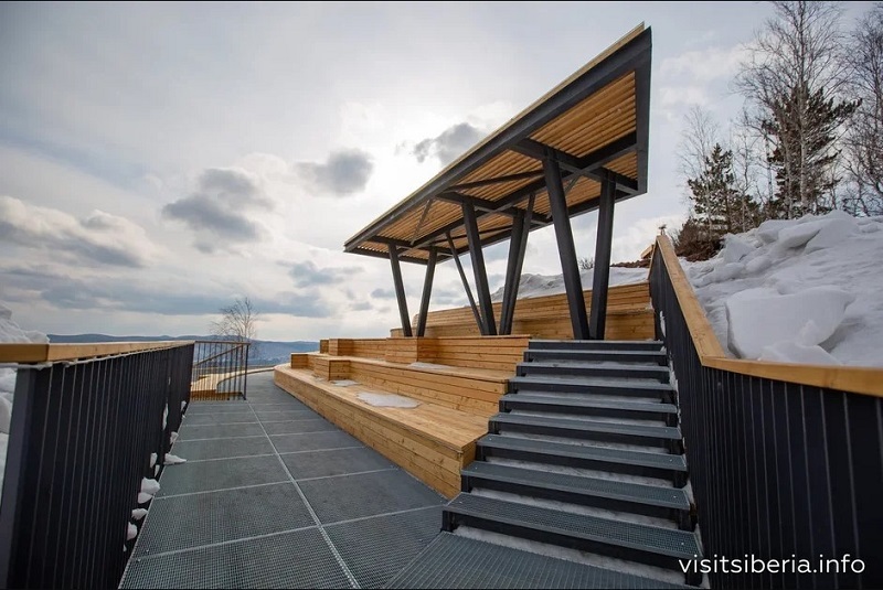 На высоте 505 Николаевской сопки открыта новая смотровая площадка
6 На высоте 505 Николаевской сопки открыта новая смотровая площадка
6